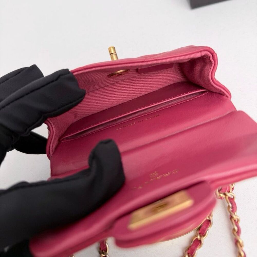 Chanel Women Pre-Loved Bag Very Good Condition - Picture 6 of 9